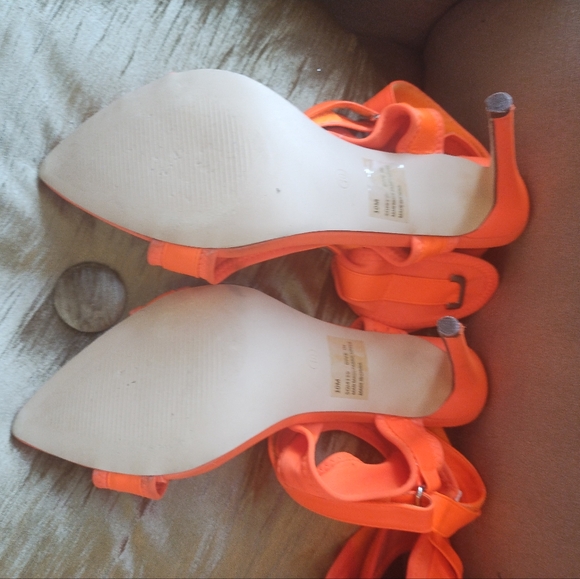 Shoes - Picture 5 of 6